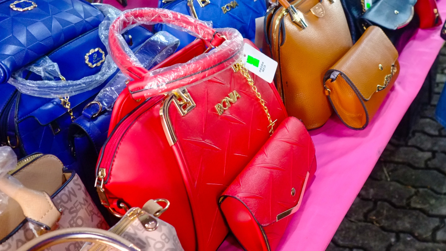 canal street handbag trade, Fake designer handbags and watc…